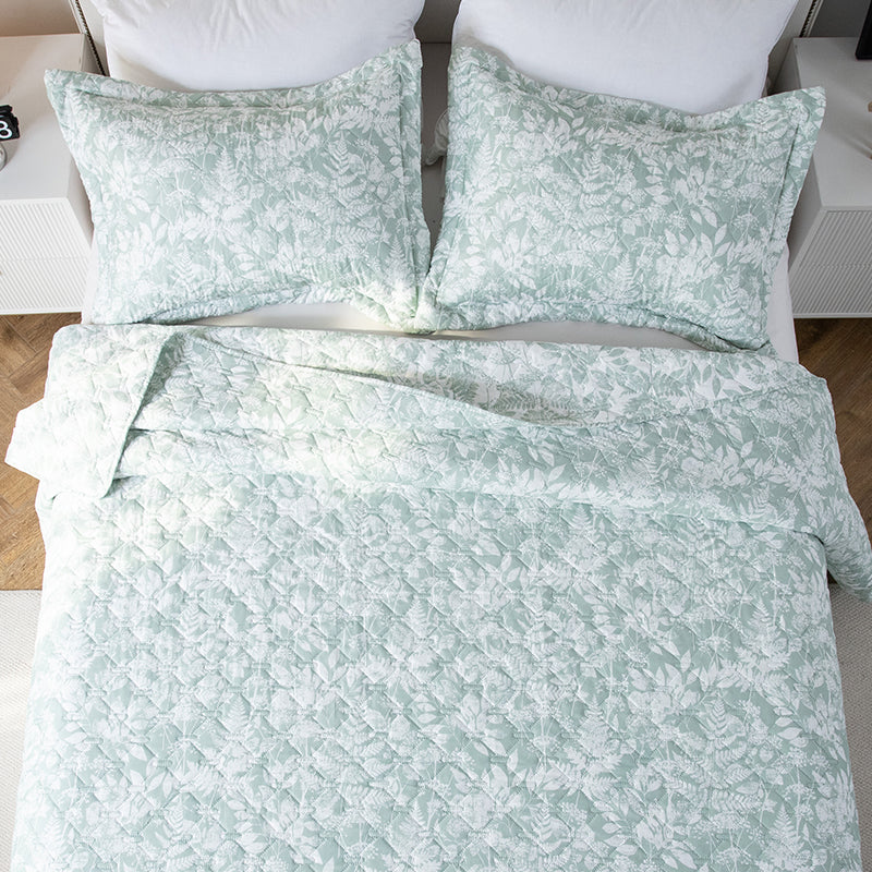 Green Botanical Reversible Quilt Set